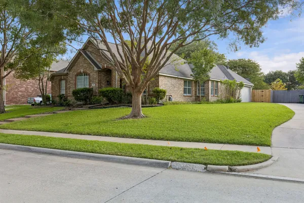 408 MICHAEL DR