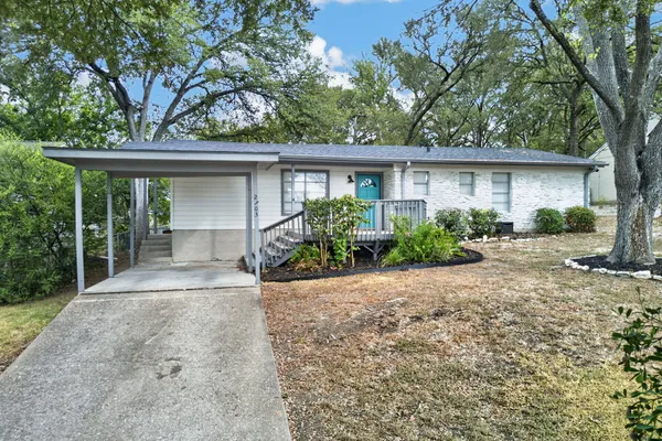 2703 PRINCETON DR