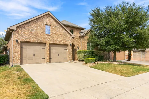 1136 CREST MEADOW DR