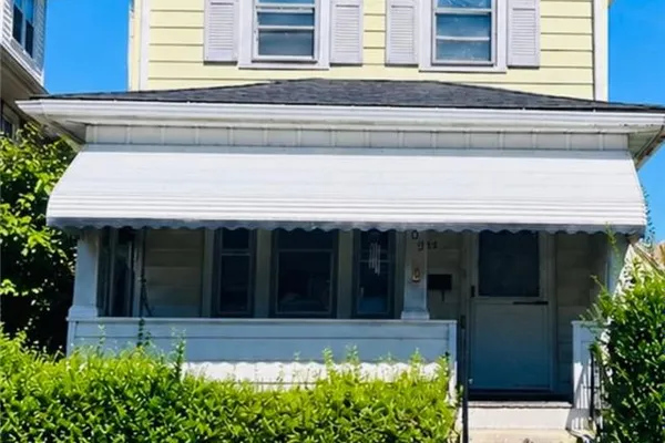 205 W MUIR AVE
