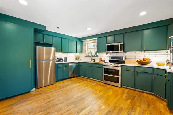 3100 COLE AVE 206
