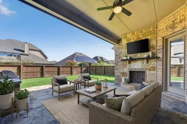 440 GARRISON CIR
