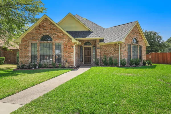 136 HIGHLAND MEADOW CIR