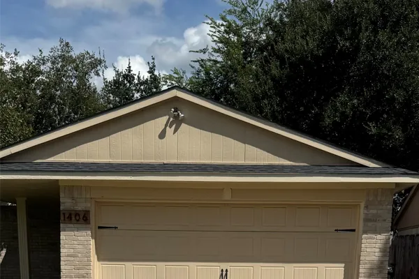 1406 ASHWOOD DR