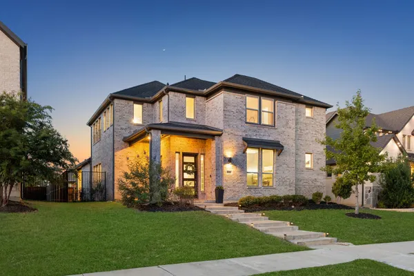 2270 ENGLISH IVY RD
