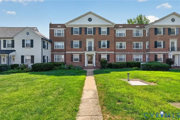 47 E LOCK LN U9