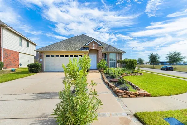 19202 SUNNY LEAF LN