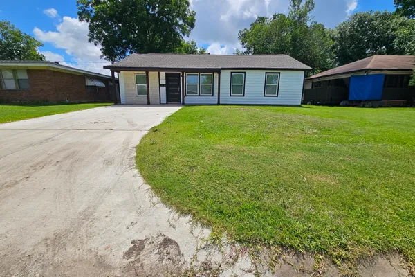 2129 RASPBERRY LN