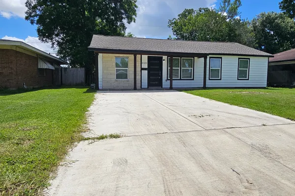 2129 RASPBERRY LN