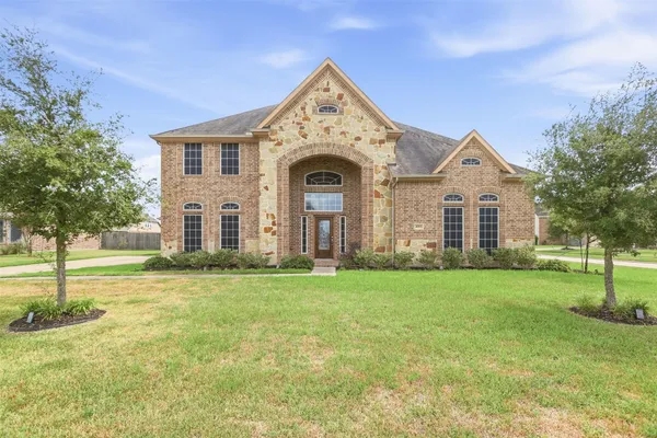 4002 BROADMOOR DR