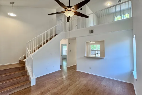 1402 MOLSON LAKE DR