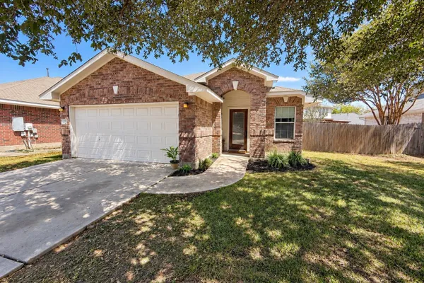 3923 BONNIE LN