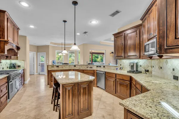 16634 SAVANNAH DR