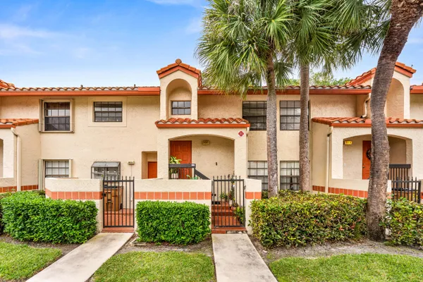 906 CONGRESSIONAL WAY 906