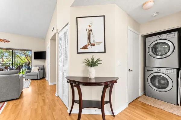 906 CONGRESSIONAL WAY 906