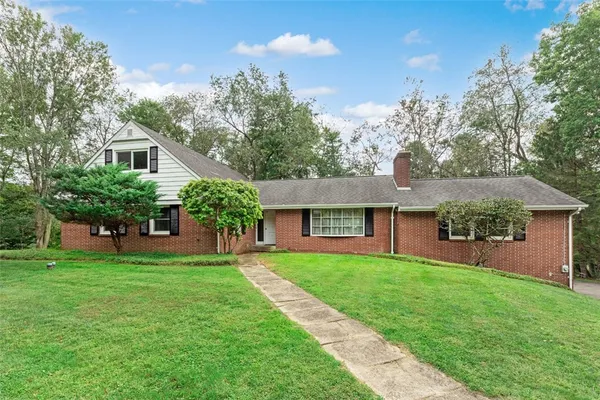 4940 NORTHLAWN CIR