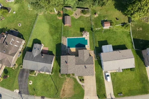 136 SUNRISE DR