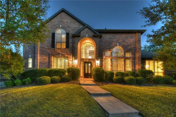 1531 PARKSIDE CIR