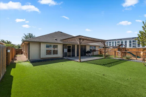 7212 GARNET MILL LN