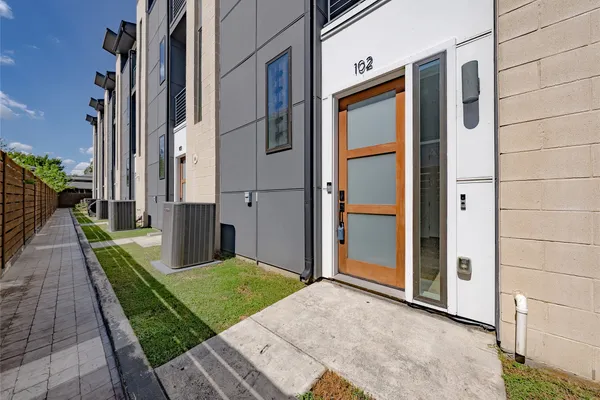 145 N HENDERSON AVE 102