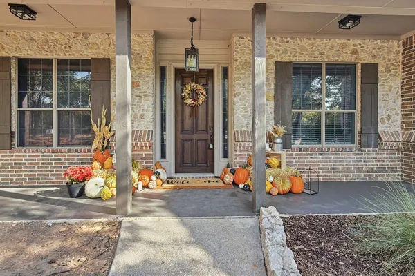 514 OAK HILLS DR