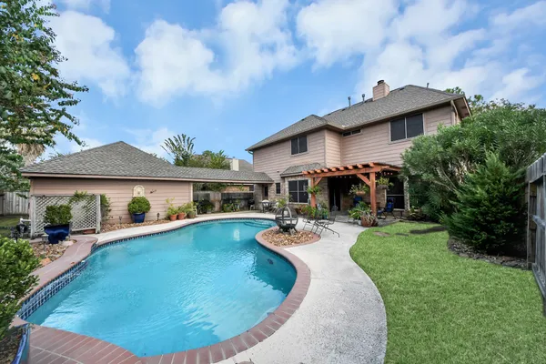 1408 N PINE ORCHARD DR