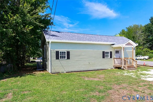 526 W MAIN ST