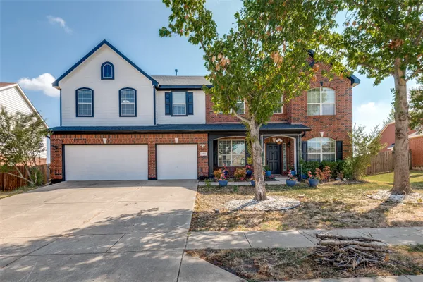 2107 SONGBIRD DR