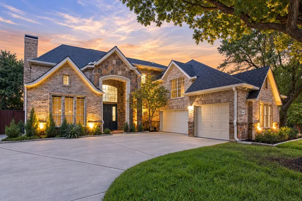 804 LAKEWOOD DR