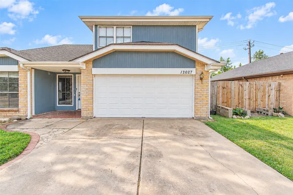 12027 HUNTINGTON PARK DR