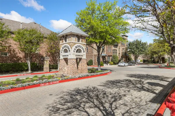 4021 WINSOR DR