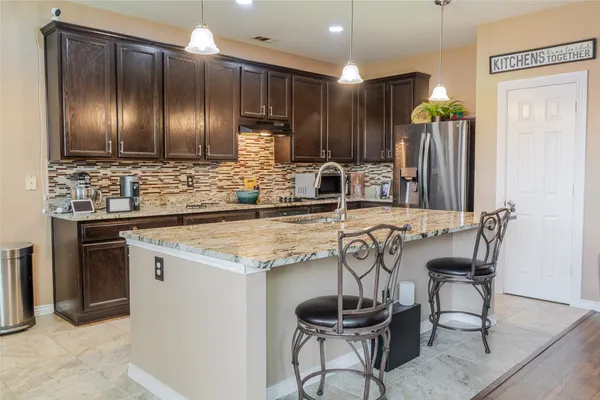 419 KINGFISHER LN