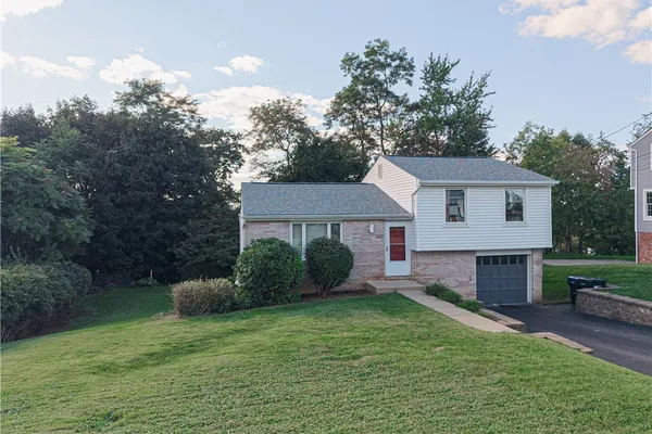 160 RIVERCREST DR