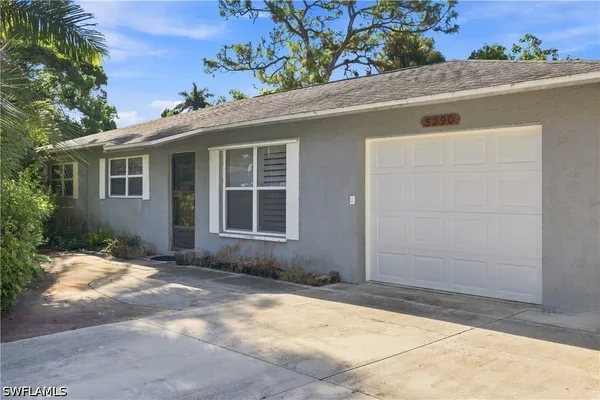 5290 CYPRESS LN