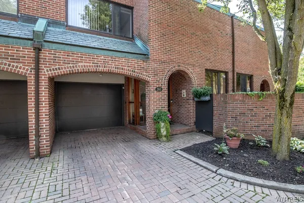 260 RIVERMIST DR