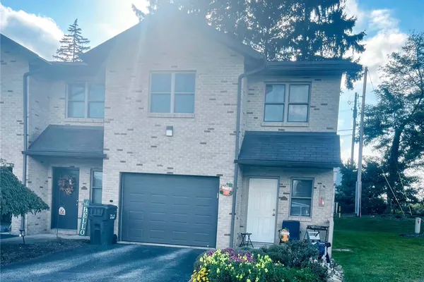 110 MEADOWVIEW DR