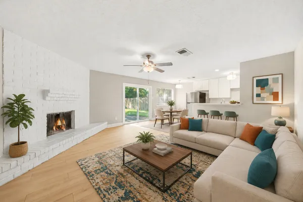 6523 LA VIOLETTA DR