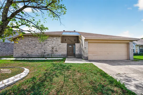 8322 CARMELWOOD LN