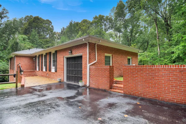 202 PRINCESS LN