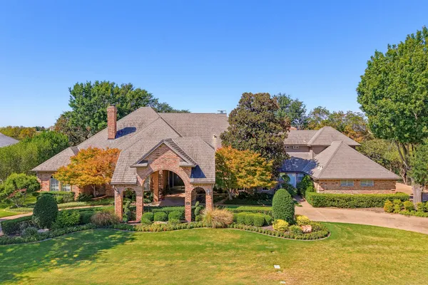 6200 FOREST HIGHLANDS DR