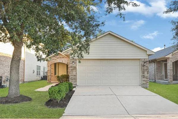 1107 HAMPTON VILLA LN