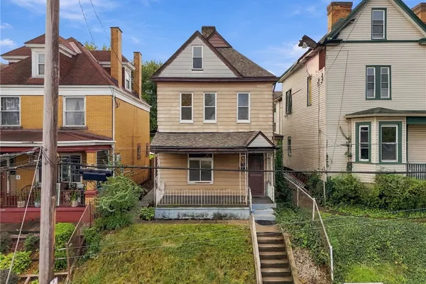 306 E 11TH AVE