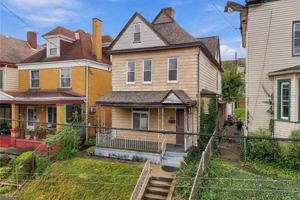306 E 11TH AVE