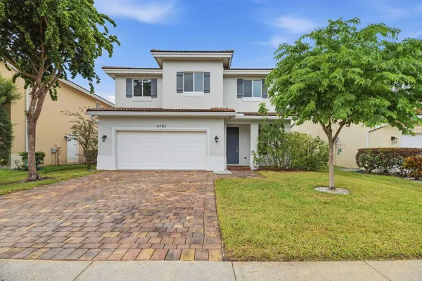 4791 FOXTAIL PALM CT