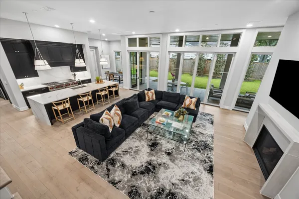 26 VALLEY FORGE DR