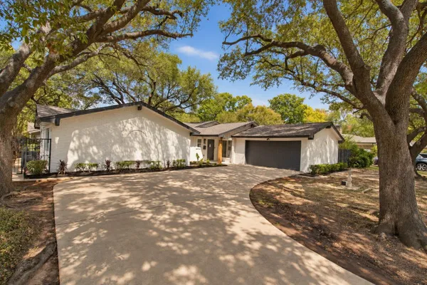 4905 ROCK RIVER DR