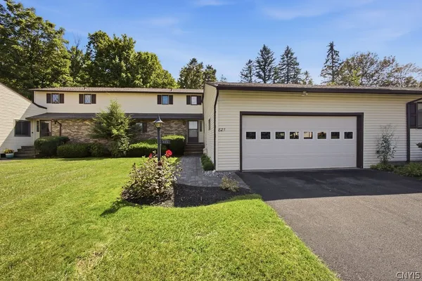825 KIMRY MOOR