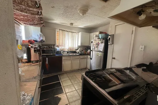 10026 LASABER CT