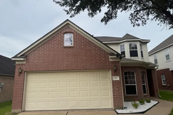 2707 OAK RIDGE PARK DR