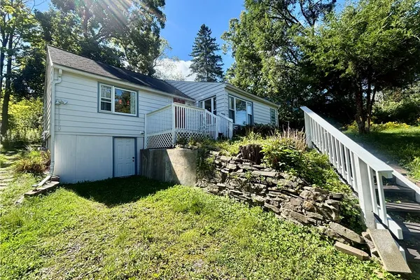 215 KING RD